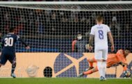 ميسي يتخطى رونالدو برقم سلبي في دوري أبطال أوروبا