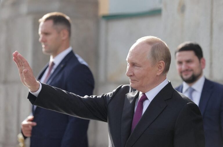 2025-08-07T160542Z_557254095_RC2G2GAHPCW8_RTRMADP_3_RUSSIA-EMIRATES